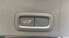 Volvo Xc40 1.5 T3 [163] R DESIGN 5dr Geartronic Petrol Estate